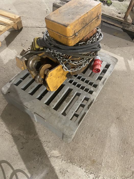 Wciagarka 1000kg 1T suwnica balkancar