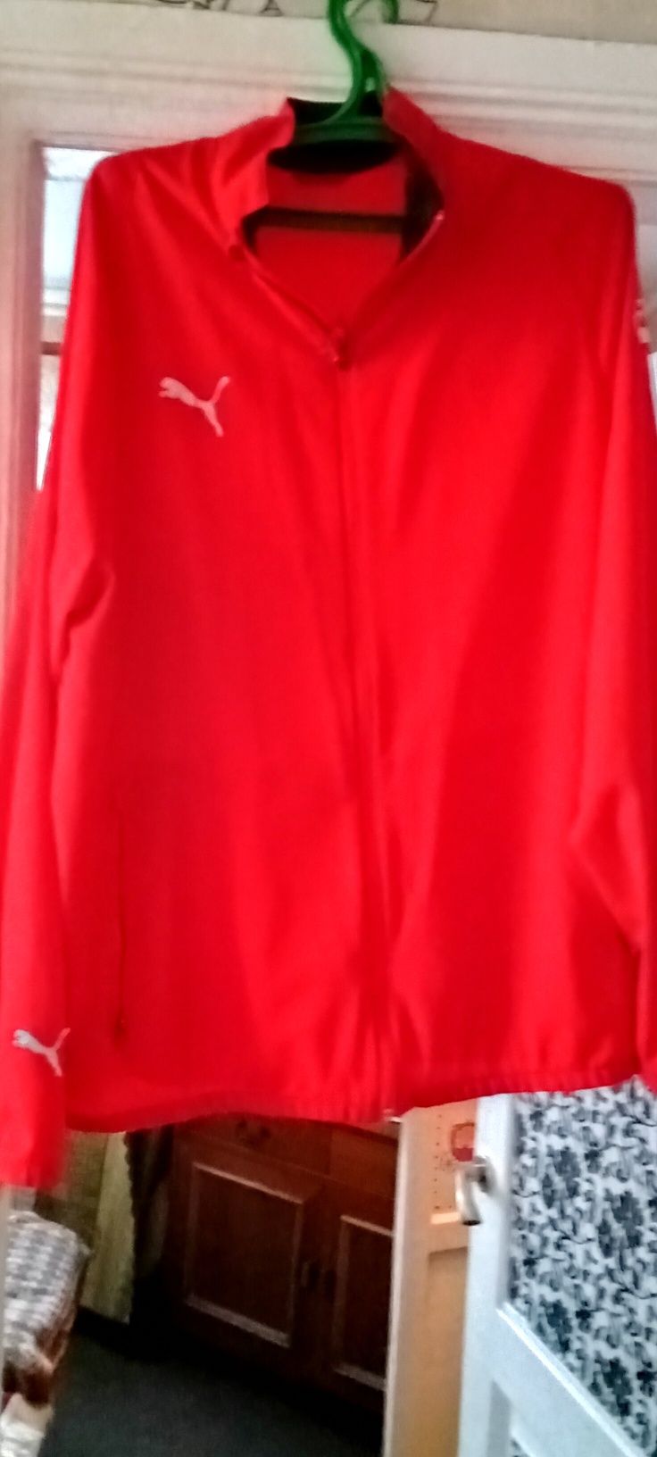 Куртка PUMA  червона