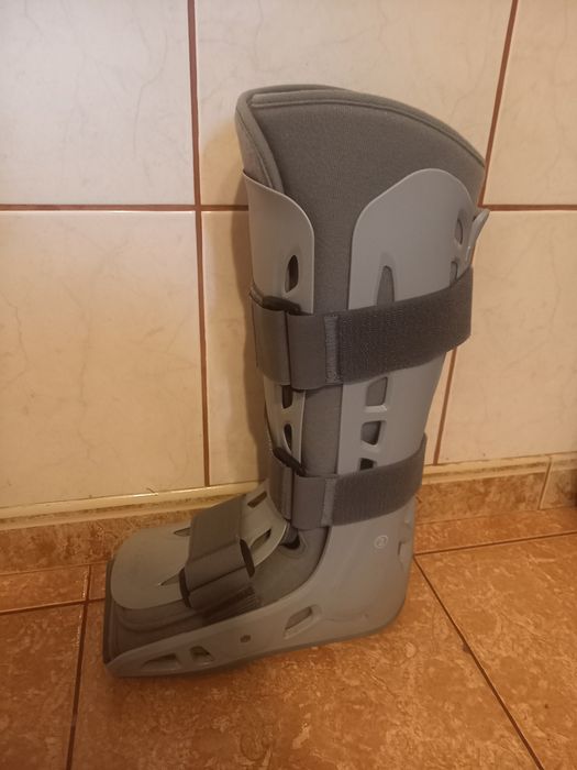 Profesjonalna Orteza na nogę Aircast Walker rozmiar L Medium