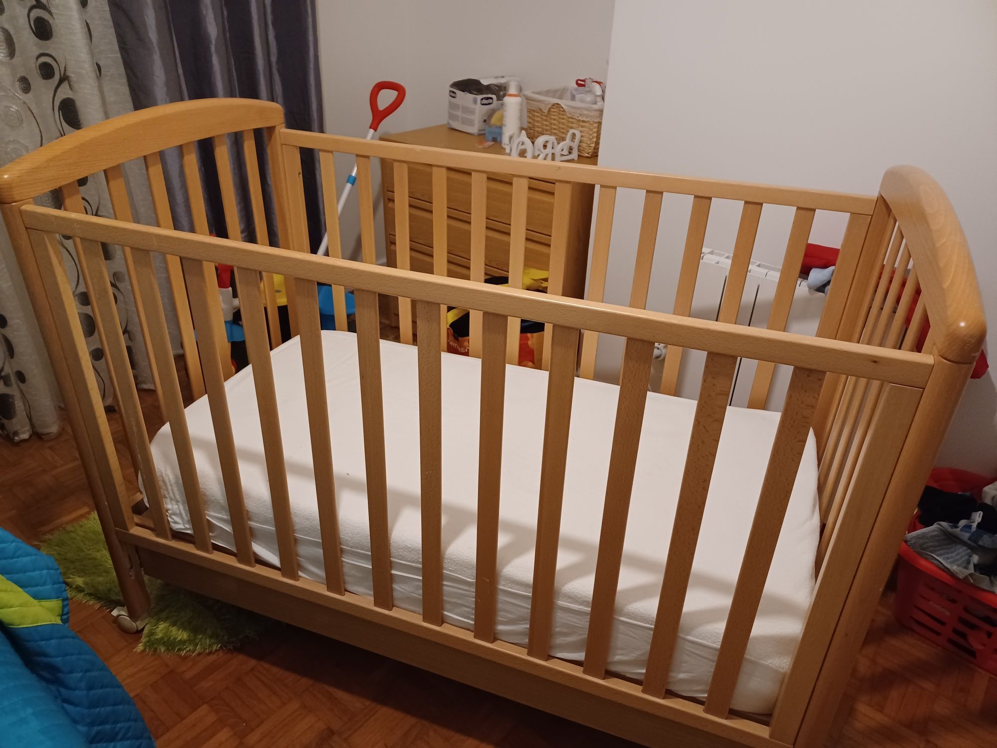 Cama de grade, com colchão e protector para colchão