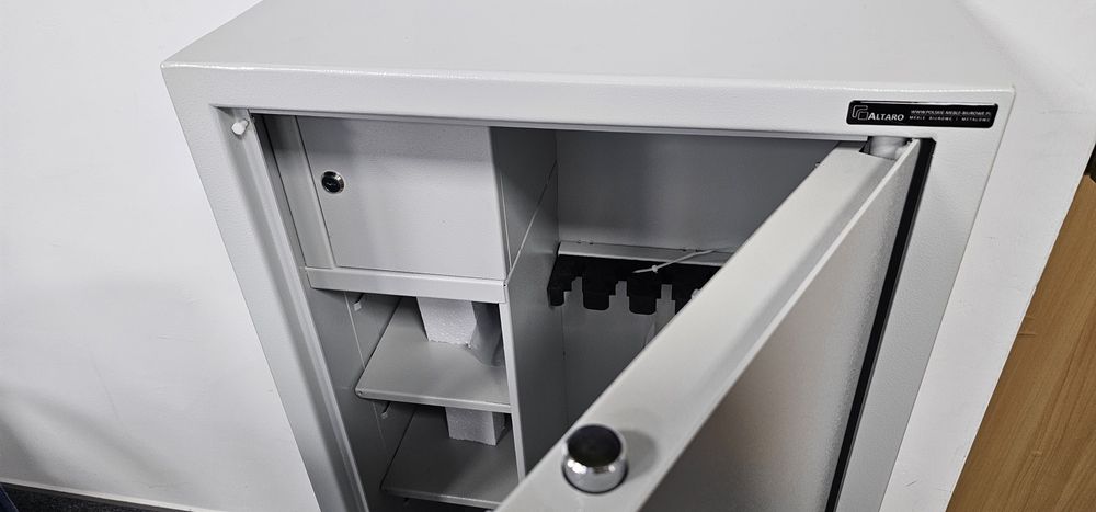 Sejf na BROŃ długą | Szafa na BROŃ |  na 6 szt  | Klasa S1  |  NOWA