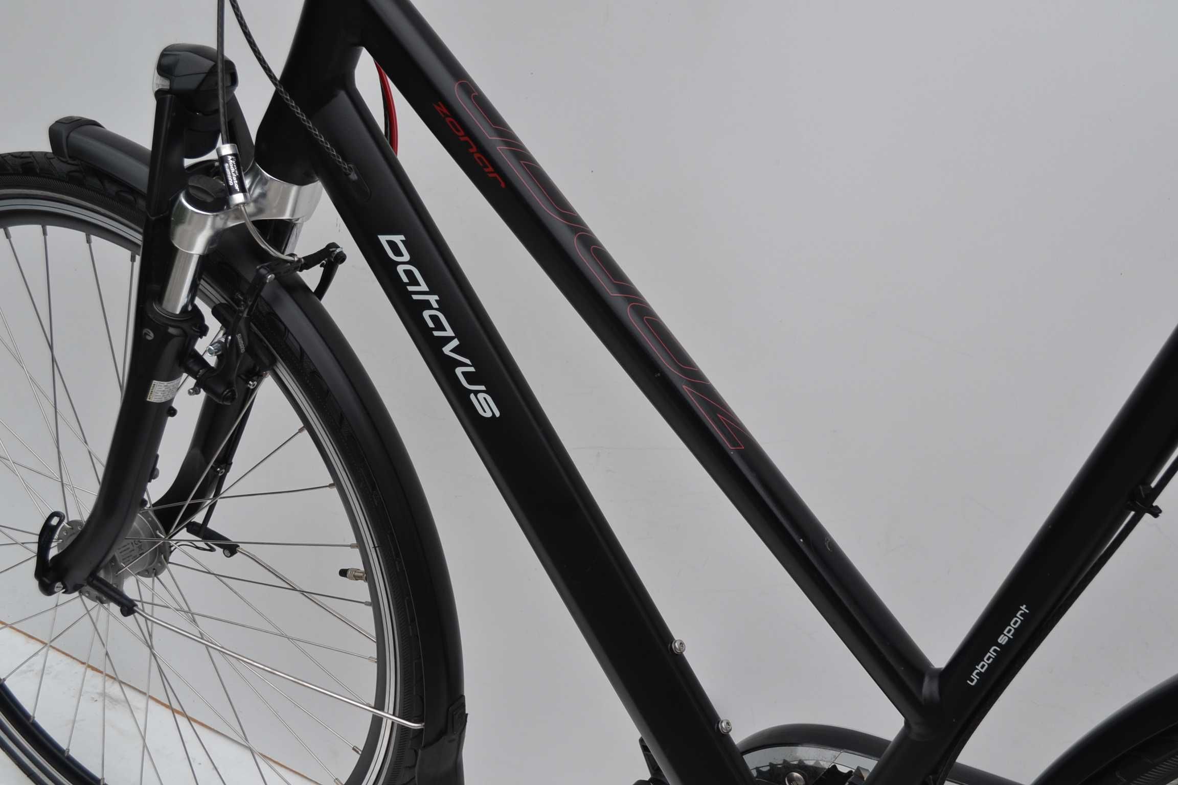 Czarny rower alu trekkingowy Batavus Zonar * koła 28'' rozmiar 57cm
