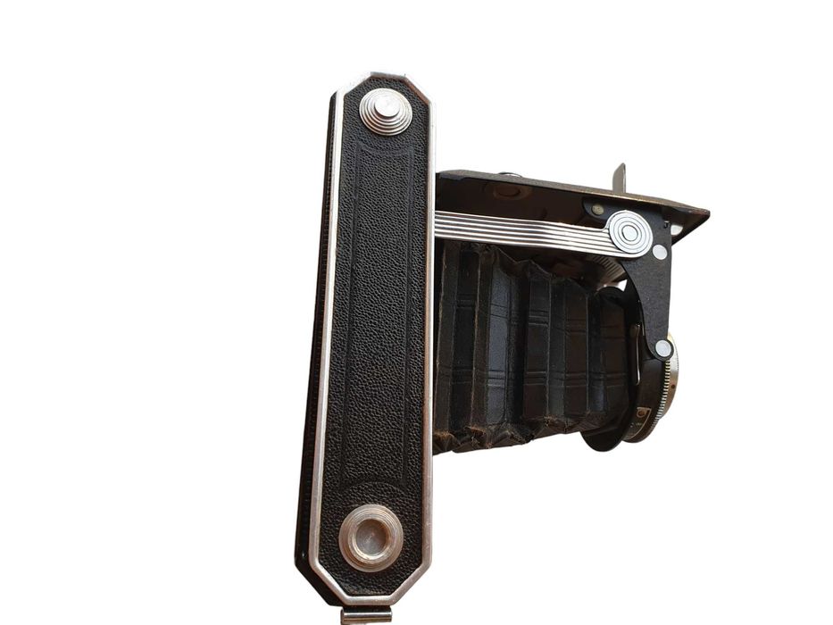 Stary aparat miechowy Kodak 620 z obiektywem Anastigmat f4,5 Angenieux