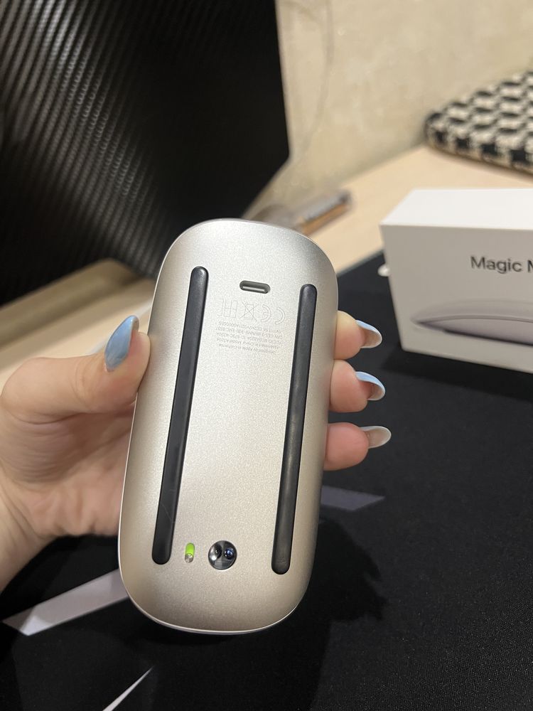 Magic Mouse white model A3204 мишка