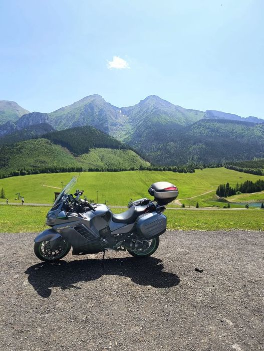 Kawasaki GTR GTR od motocyklisty