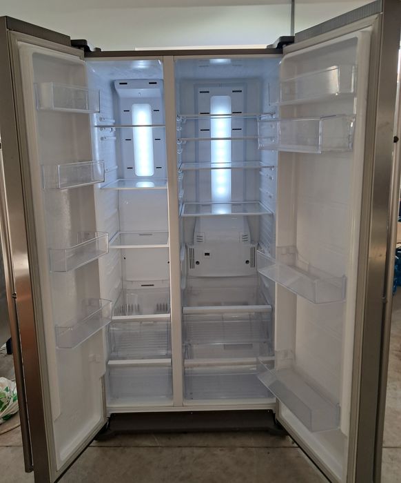 Lodówka Samsung w super stanie RS7528THCSL