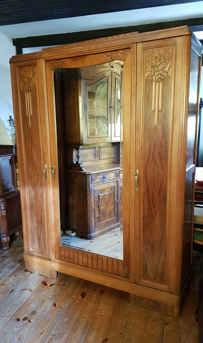 Stara szafa, antyk z pełnego drewna, pochodzenie Francja