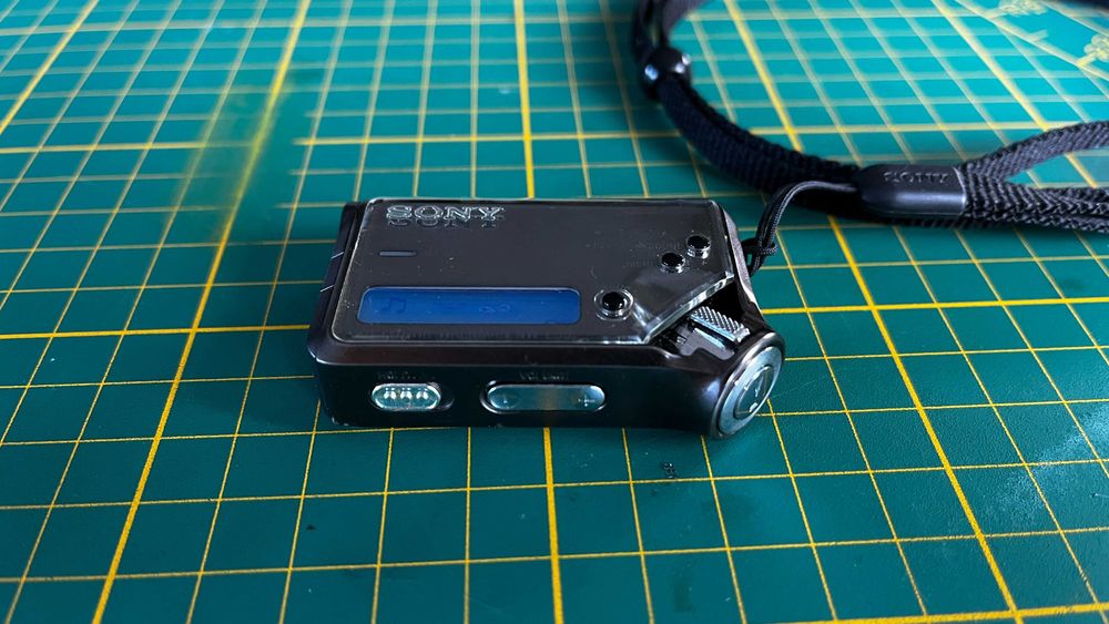 Odtwarzacz MP3 - SONY Network WALKMAN model NW-E99