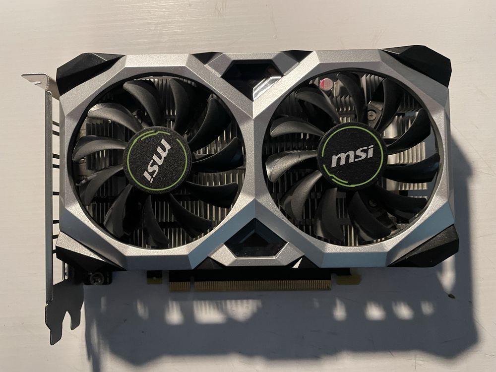 Відеокарта GTX 1650 на 4 гб