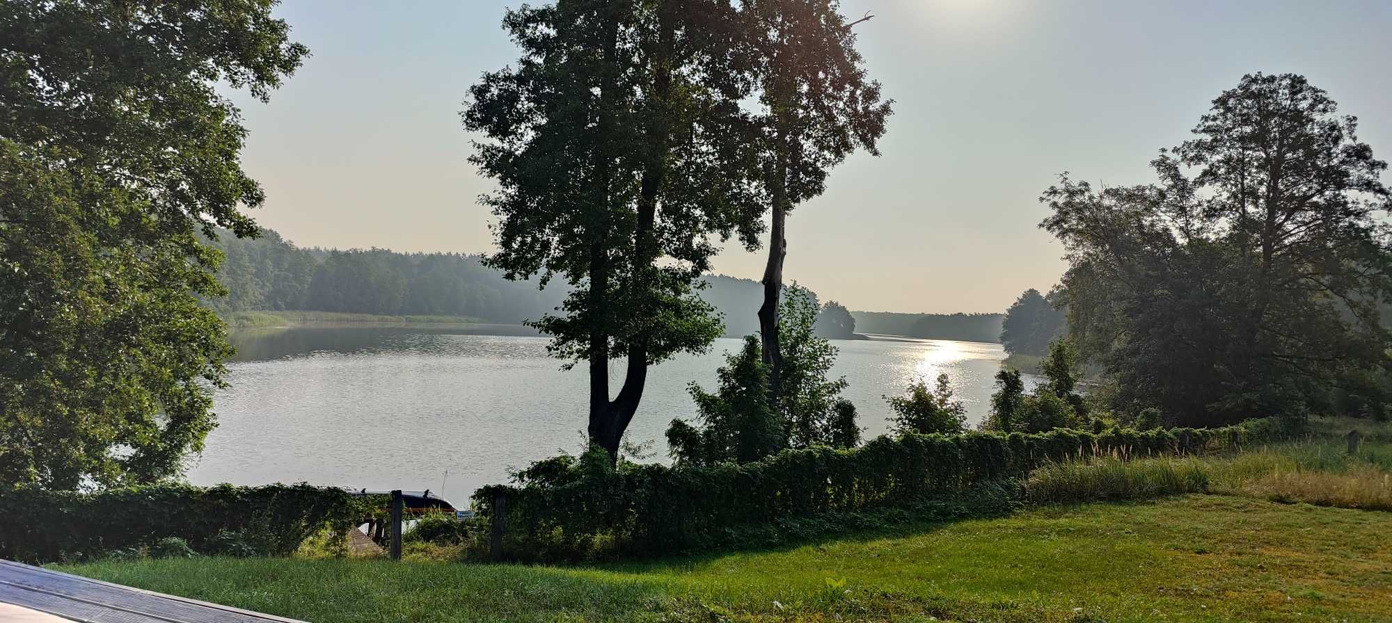 domek  nad jeziorem z jacuzzi  z dala od sąsiadów
