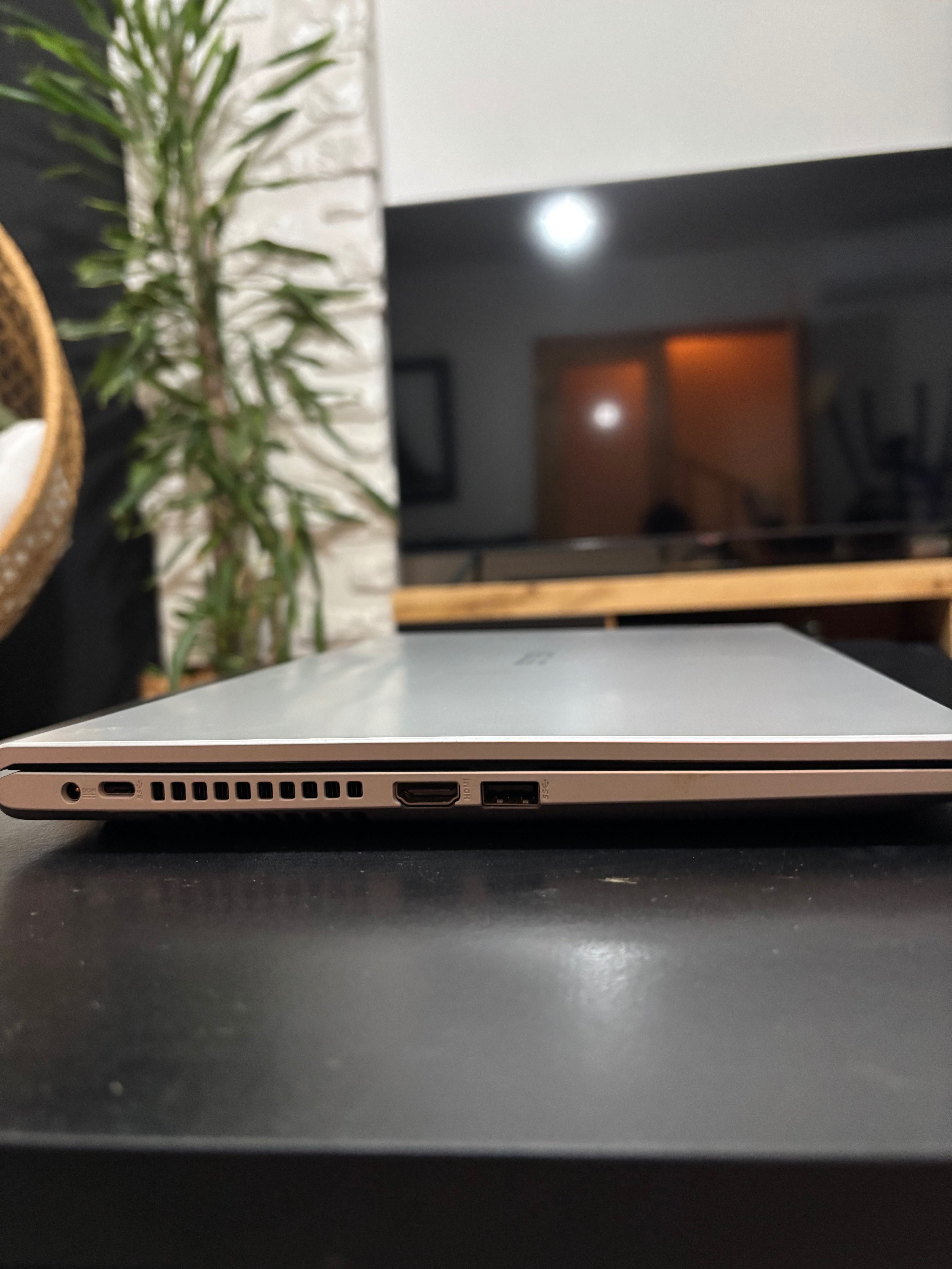 Computador Portátil ASUS (Muito pouco uso) (Estudo/dia-a-dia)