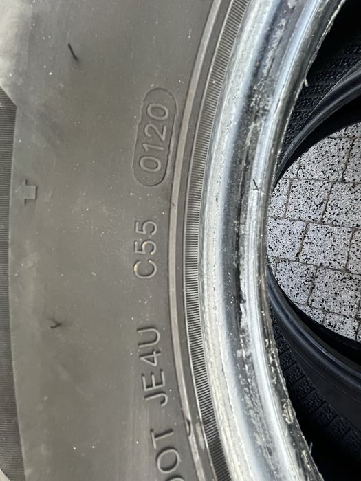 Opony całoroczne 215/70 R15C z 2020r. 2szt