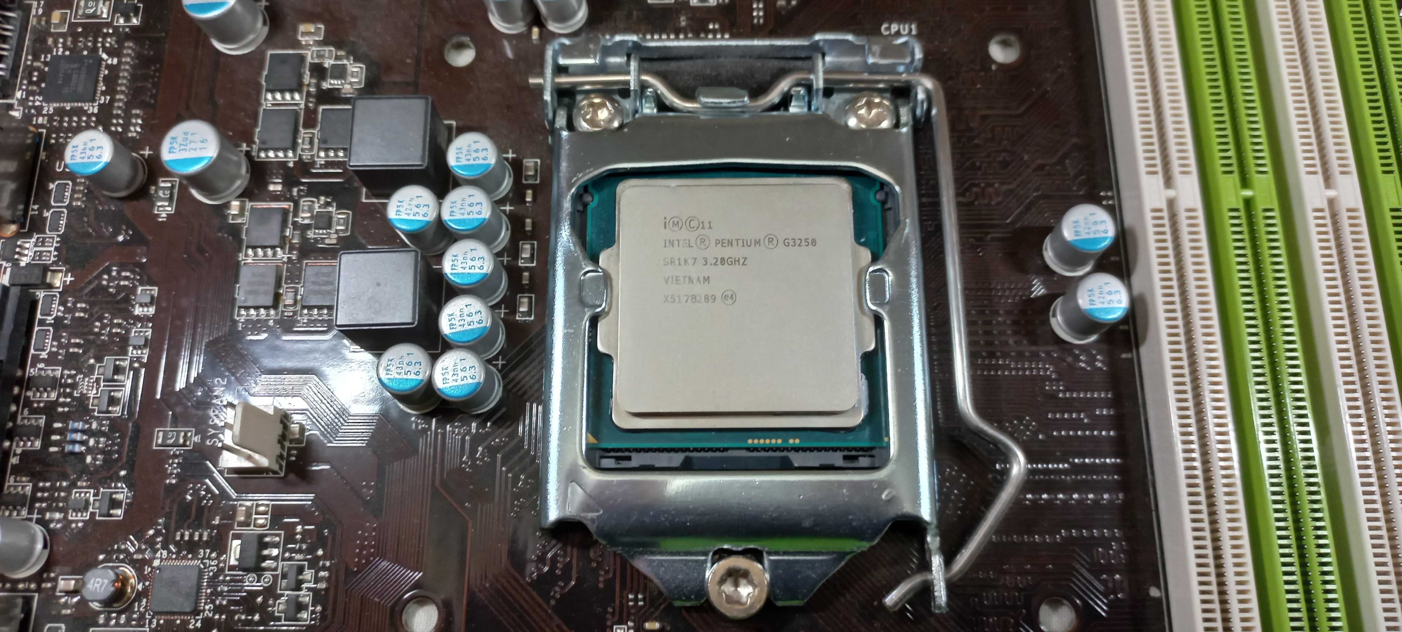 Материнська плата MSI H97M ECO + Pentium G3250 сокет 1150
