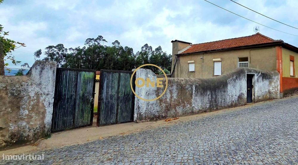 Moradia T2 para Restauro na Trofa