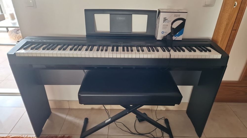Yamaha P-45 Digital Piano

Vendo piano digital Yamaha P-45 em ótimo es