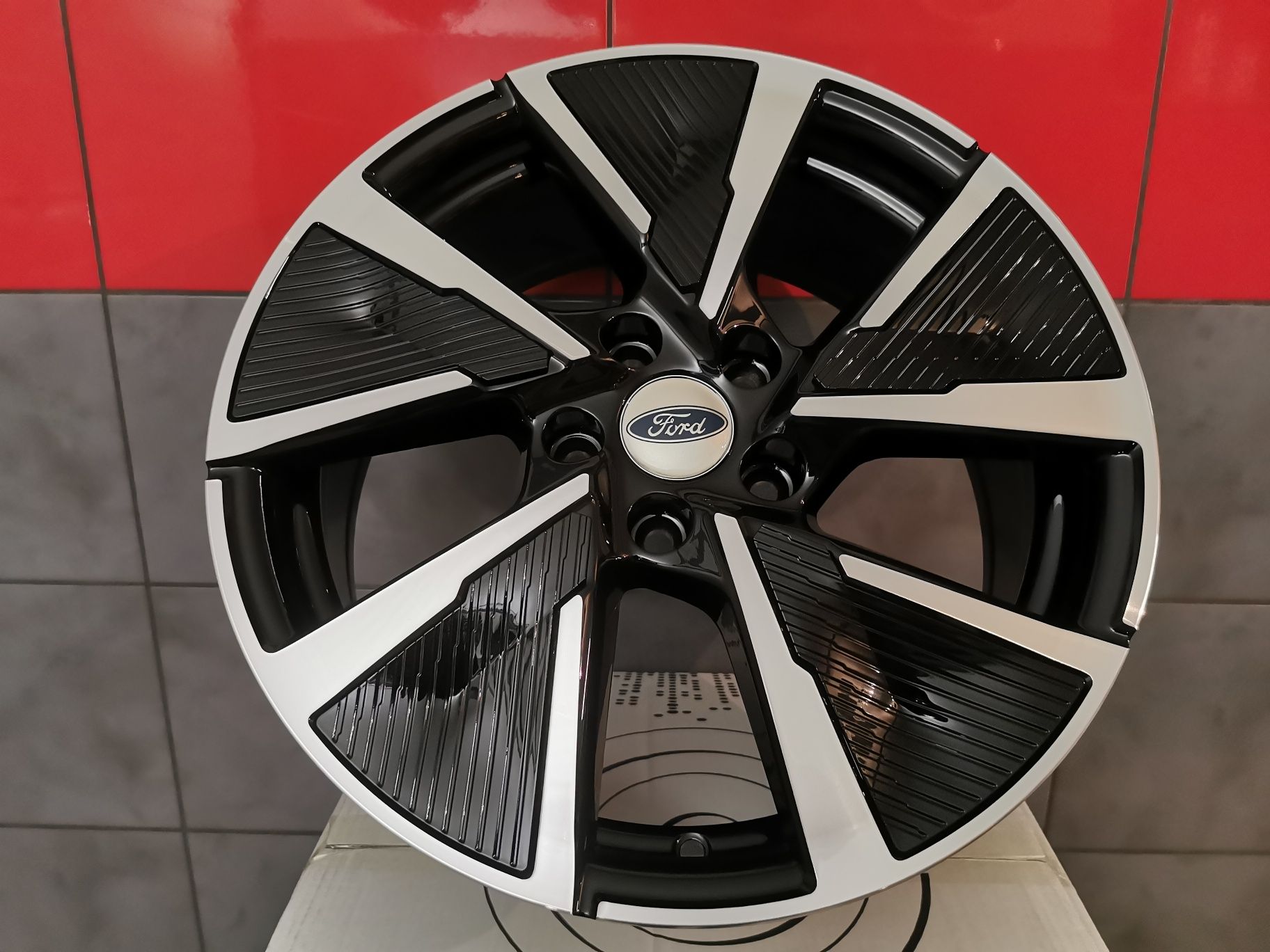 Felgi 17" 5x108 Ford ST MK5 Vignale Mondeo S-max C-max Focus Volvo