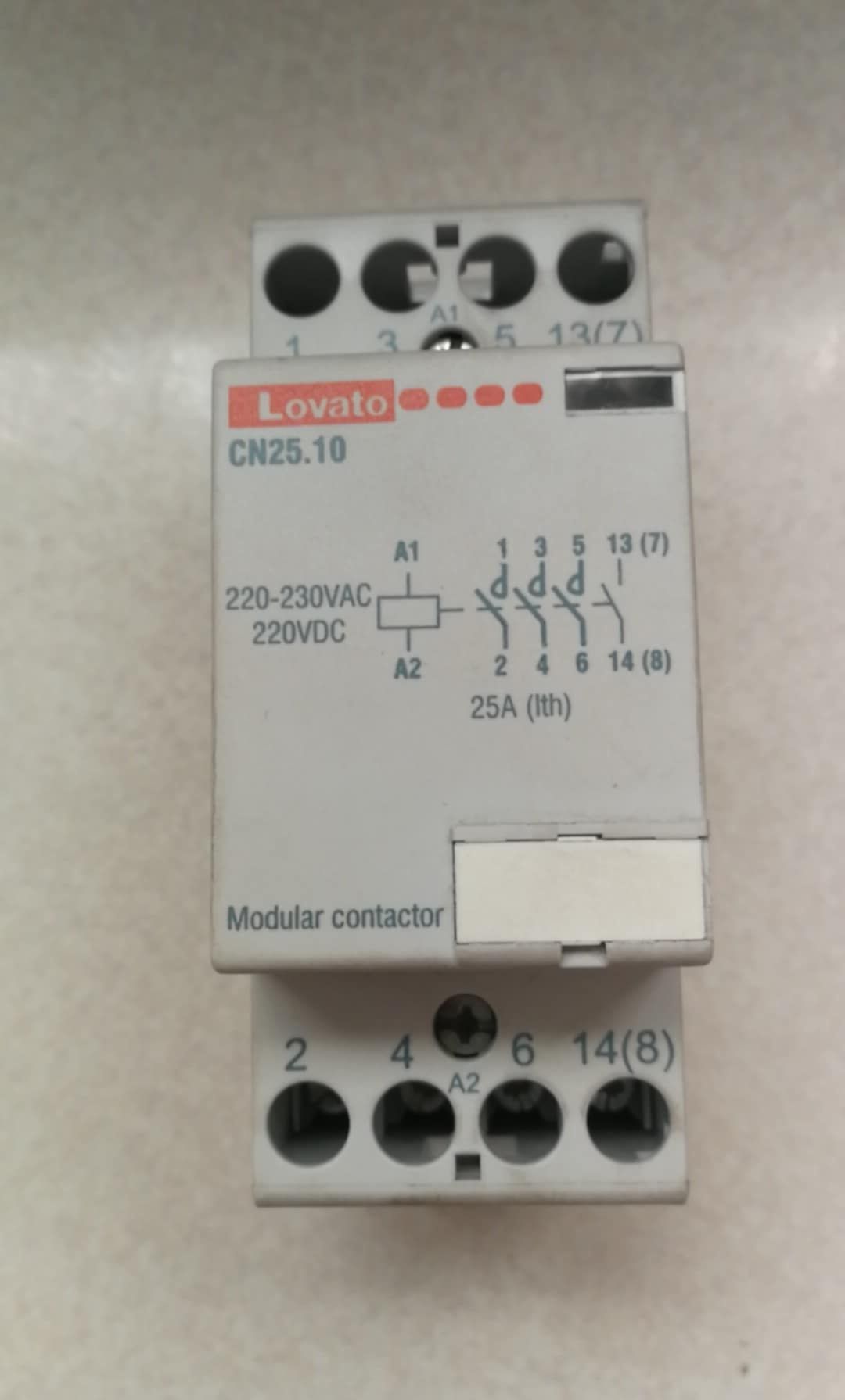 Stycznik modułowy 25A.230 V AC.