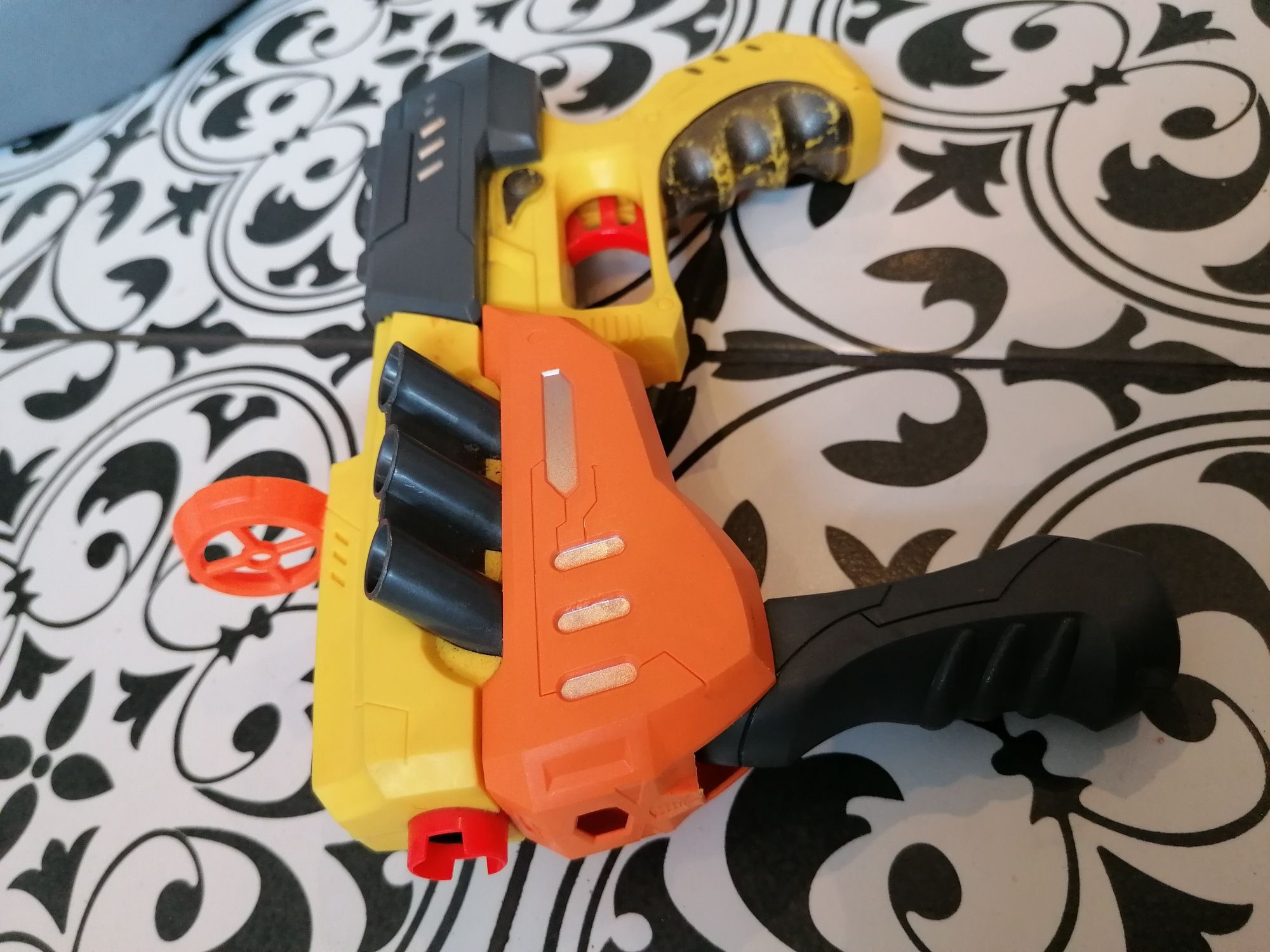 Rozkładany pistolet  zabawkowy Nerfy