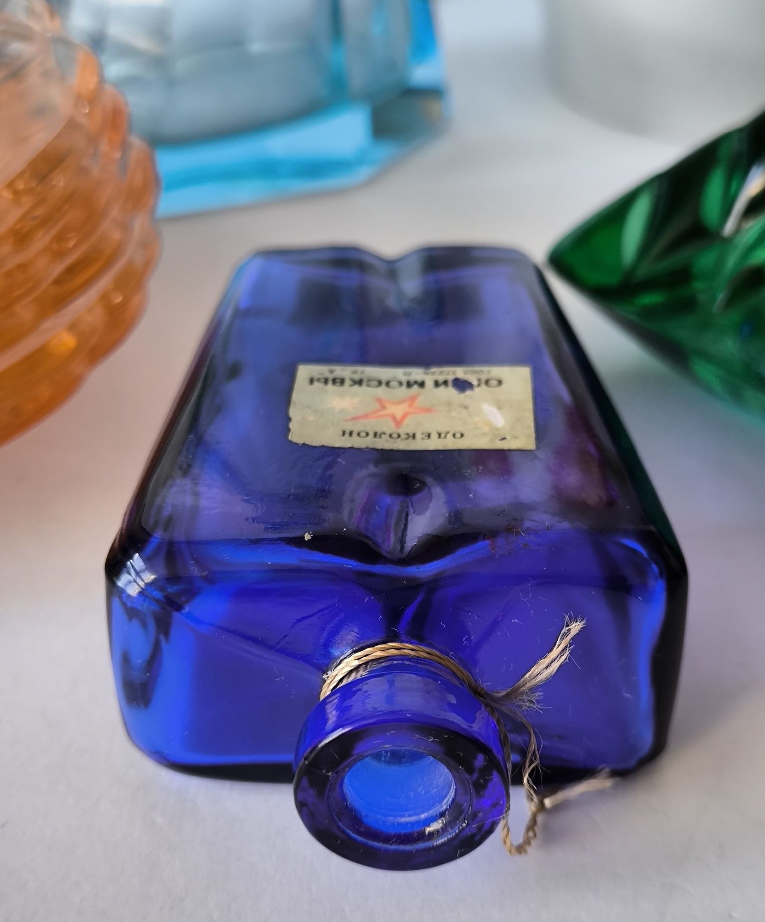 Butelka na perfumy piękna stara kolorowe szkło