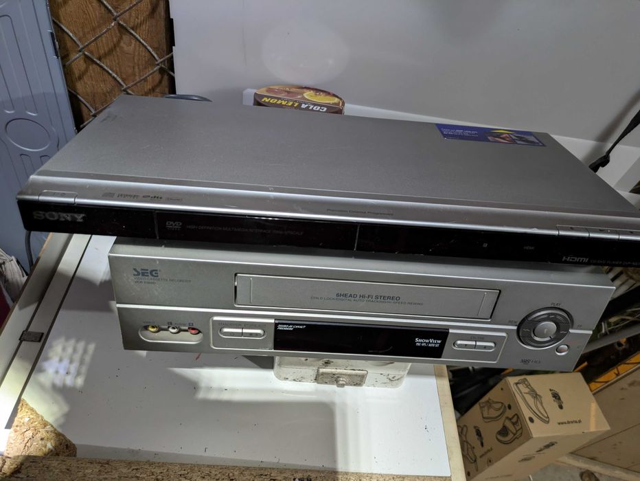 два  -DVD плеера SONY PANASONIK + Видеоплеер цена за все !