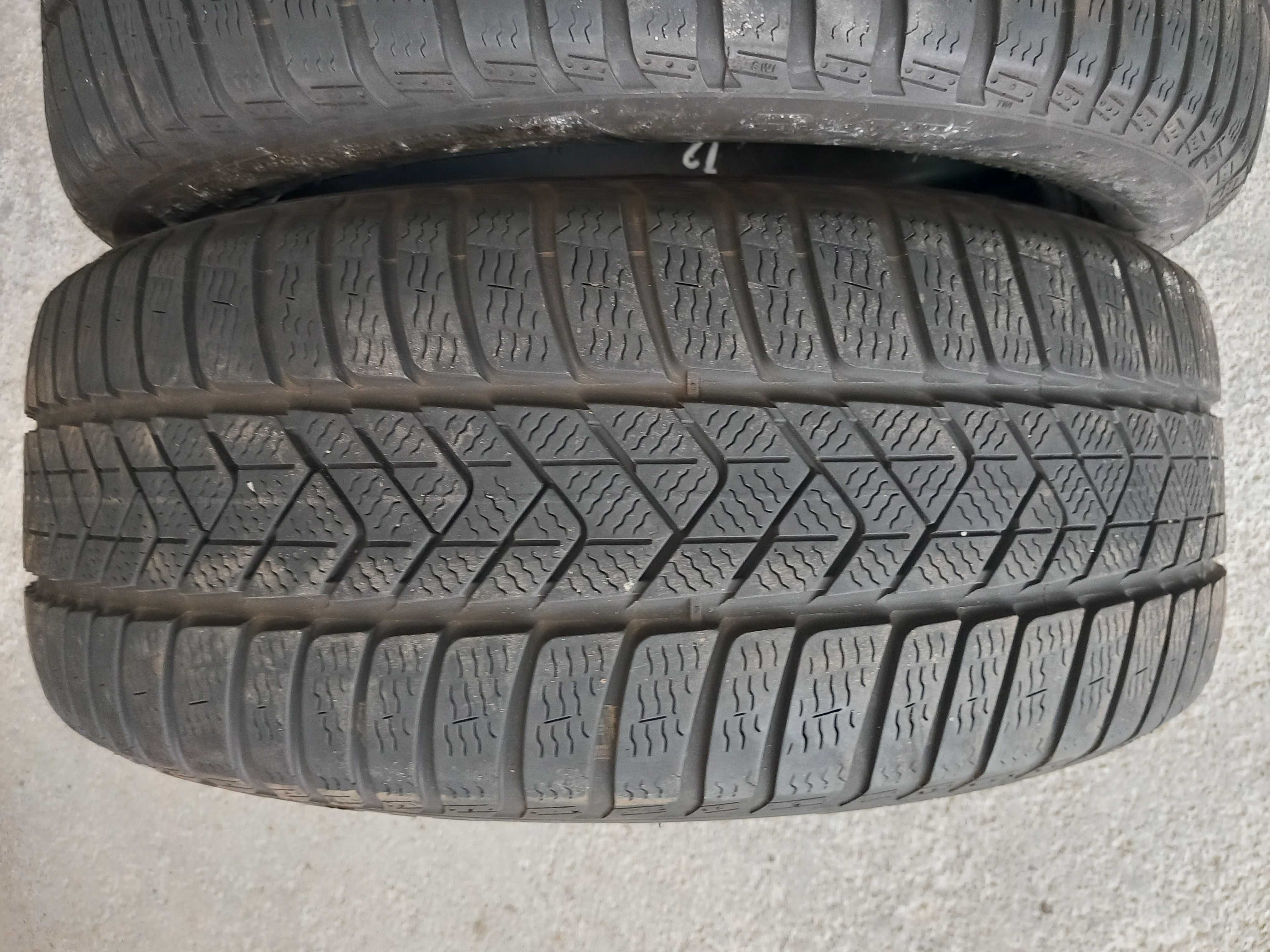 2 Pneus 245/45R18 Pirelli RFT