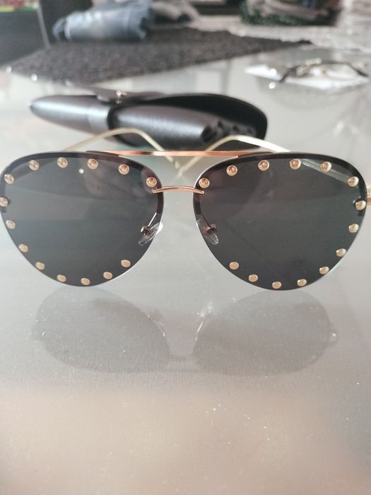 Óculos de sol com dourado