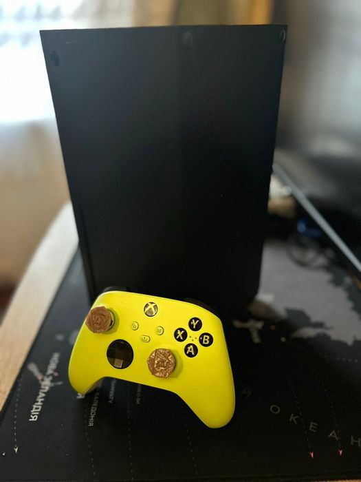 Xbox series X  Продам в гарному стані