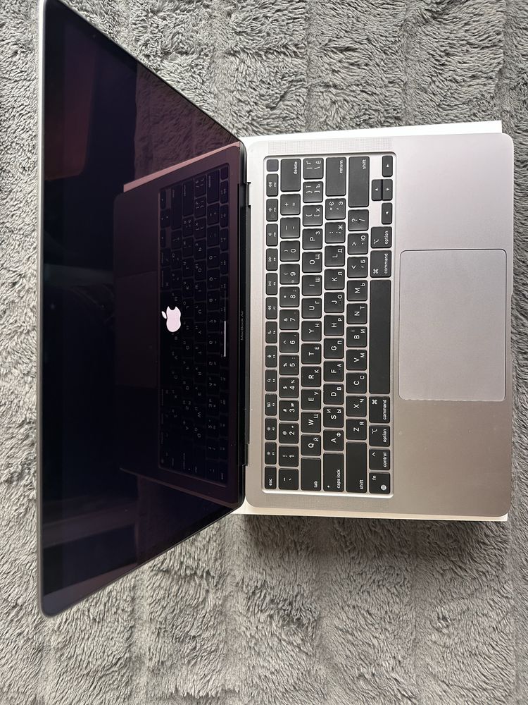 Macbook Air 13 M1 256Gb/16Gb