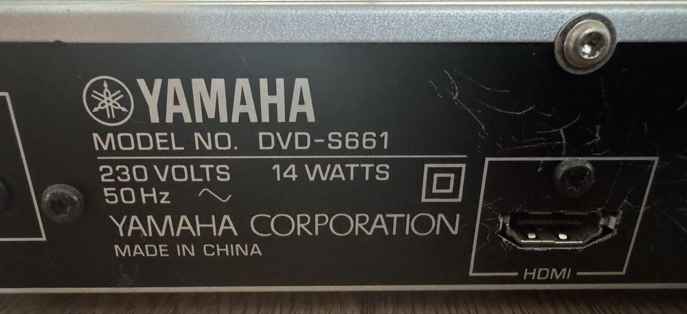 DVD Yamaha Modelo S-661 com comando