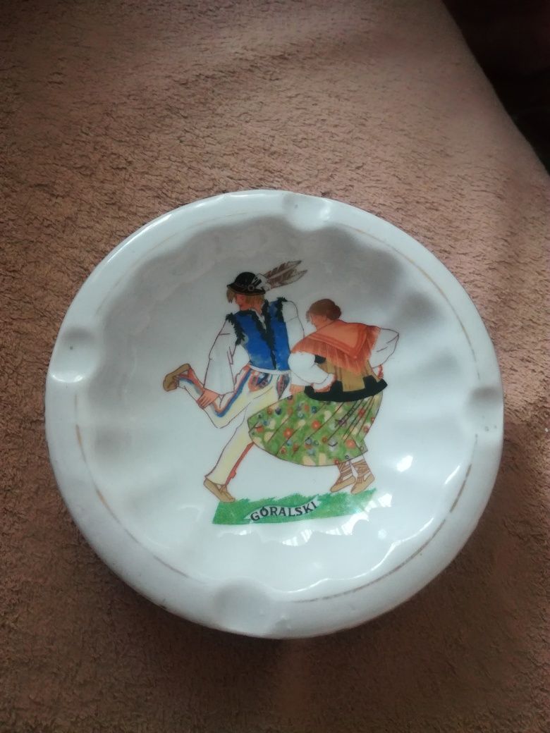Popielniczka taniec góralski strój porcelana