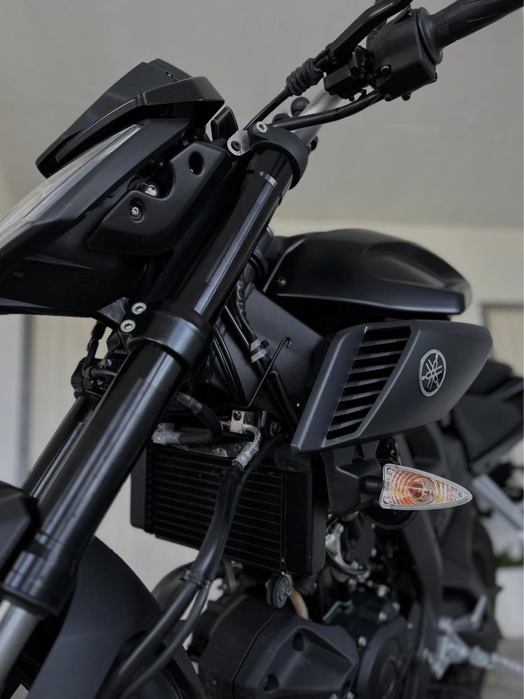 YAMAHA MT 125 - Apenas 4000 kms.