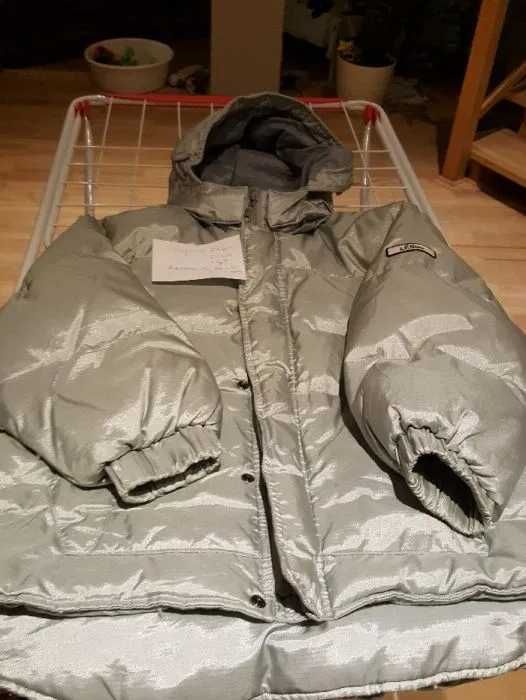 Mam do sprzedania ciepłą, srebrną kurtkę zimowa f. Oliwier