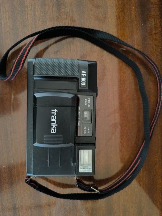 Máquina fotográfica Franka AF-600 38mm e respectiva bolsa de transport