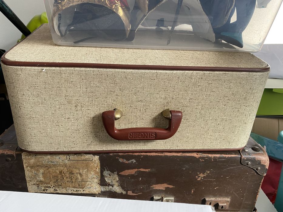 Máquina de costura Singer antiga