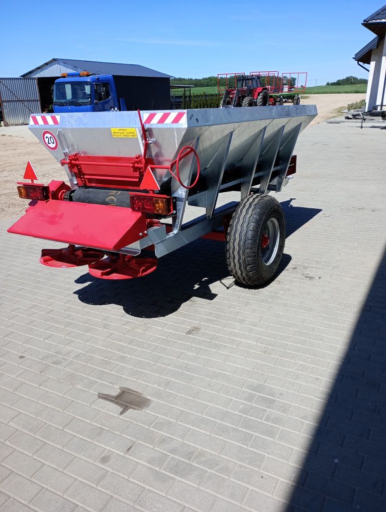 Rozsiewacz NOWY Rcw-3 piast piaskarka solarka ocynk wapna nawozów