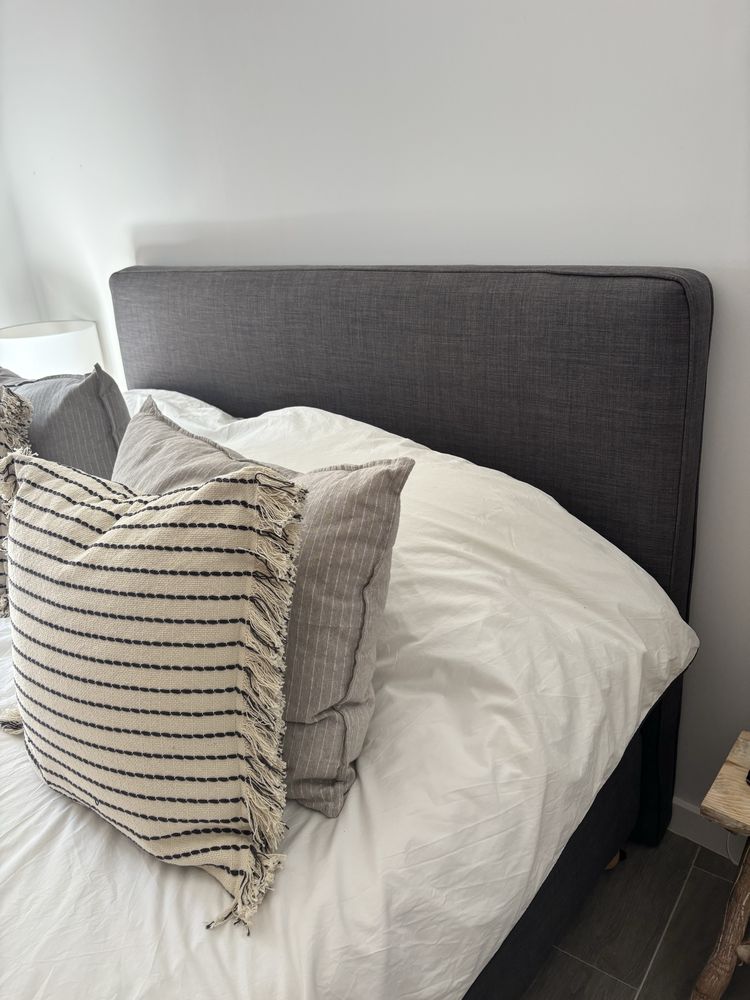 Cama IKEA como nova