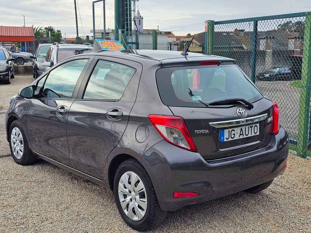 Toyota Yaris 1.0Vvti 120.000Km 70Cv 03/2012