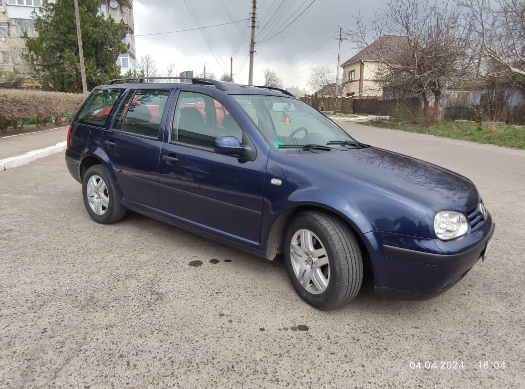 Продам Volkswagen Golf 4