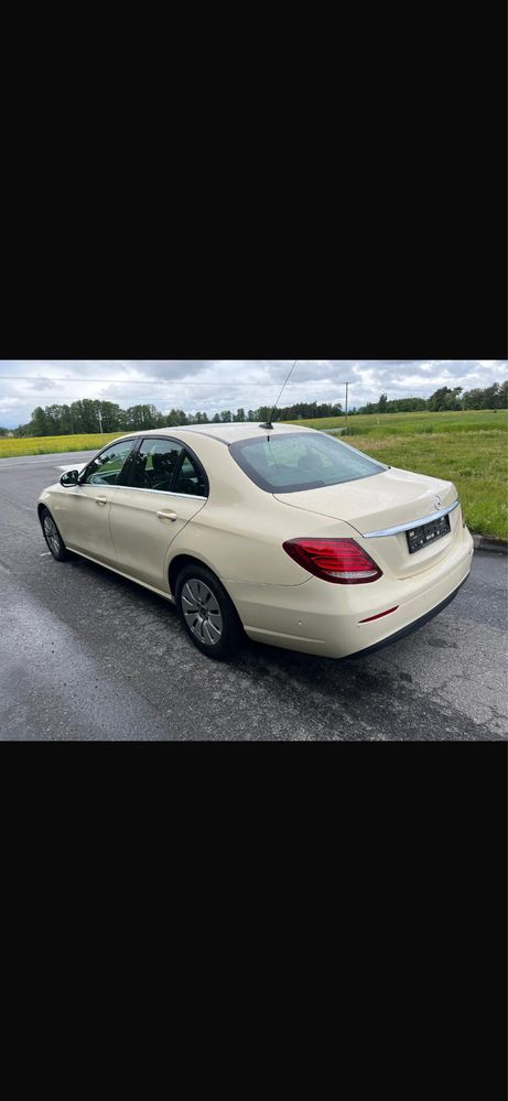 Mercedes Benz W213