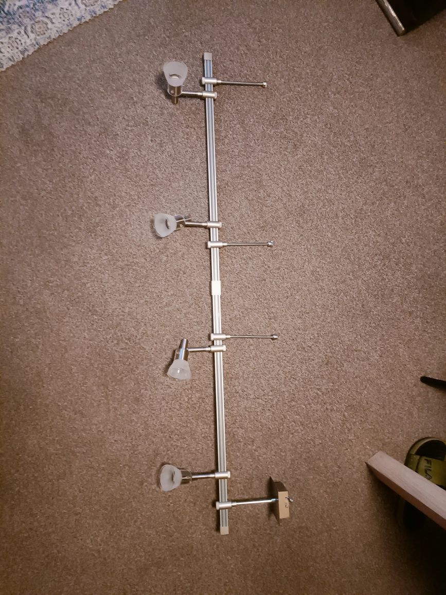 Żyrandol na 4 halogeny - 138 cm