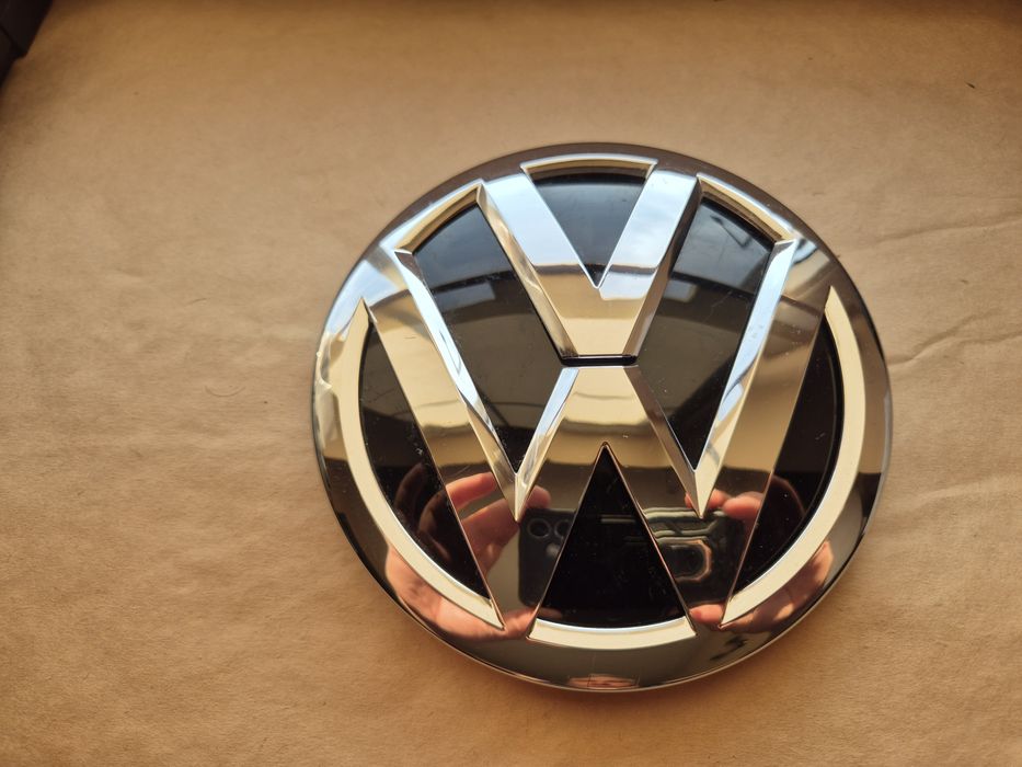 emblemat logo  przód do vw  Golf 7  Passat b8 średnica 14 cm wersja  b