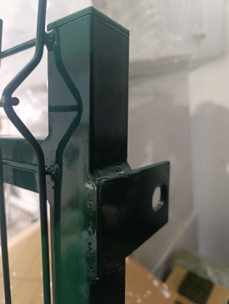 Portões exteriores com painel 3D