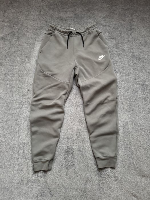 Штани nike tech fleece