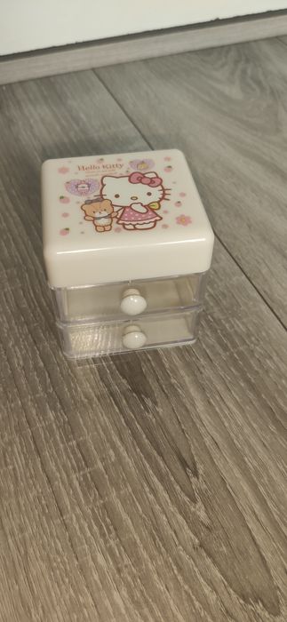 Małe pudełeczko szkatułka Hello Kitty organizer