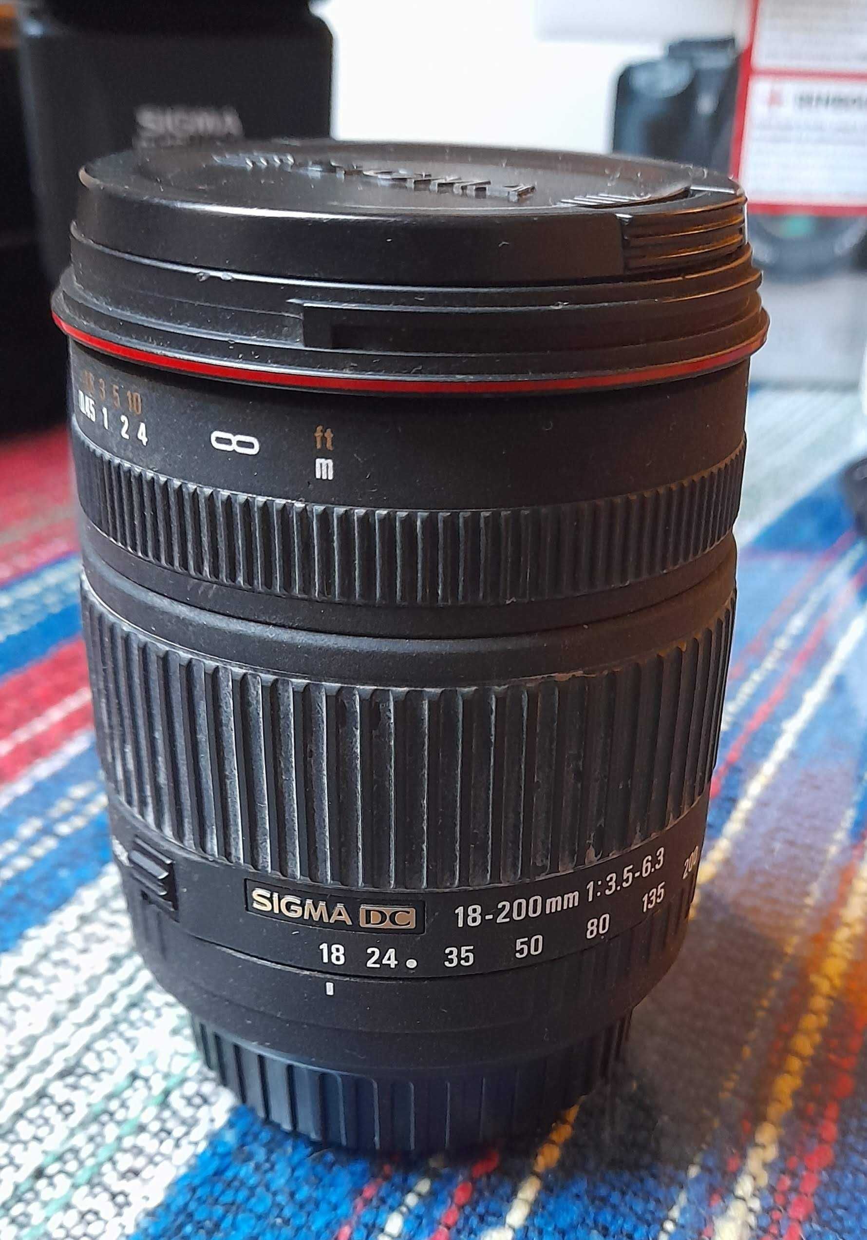 CANON EOS 400D com muitos acessórios e lentes