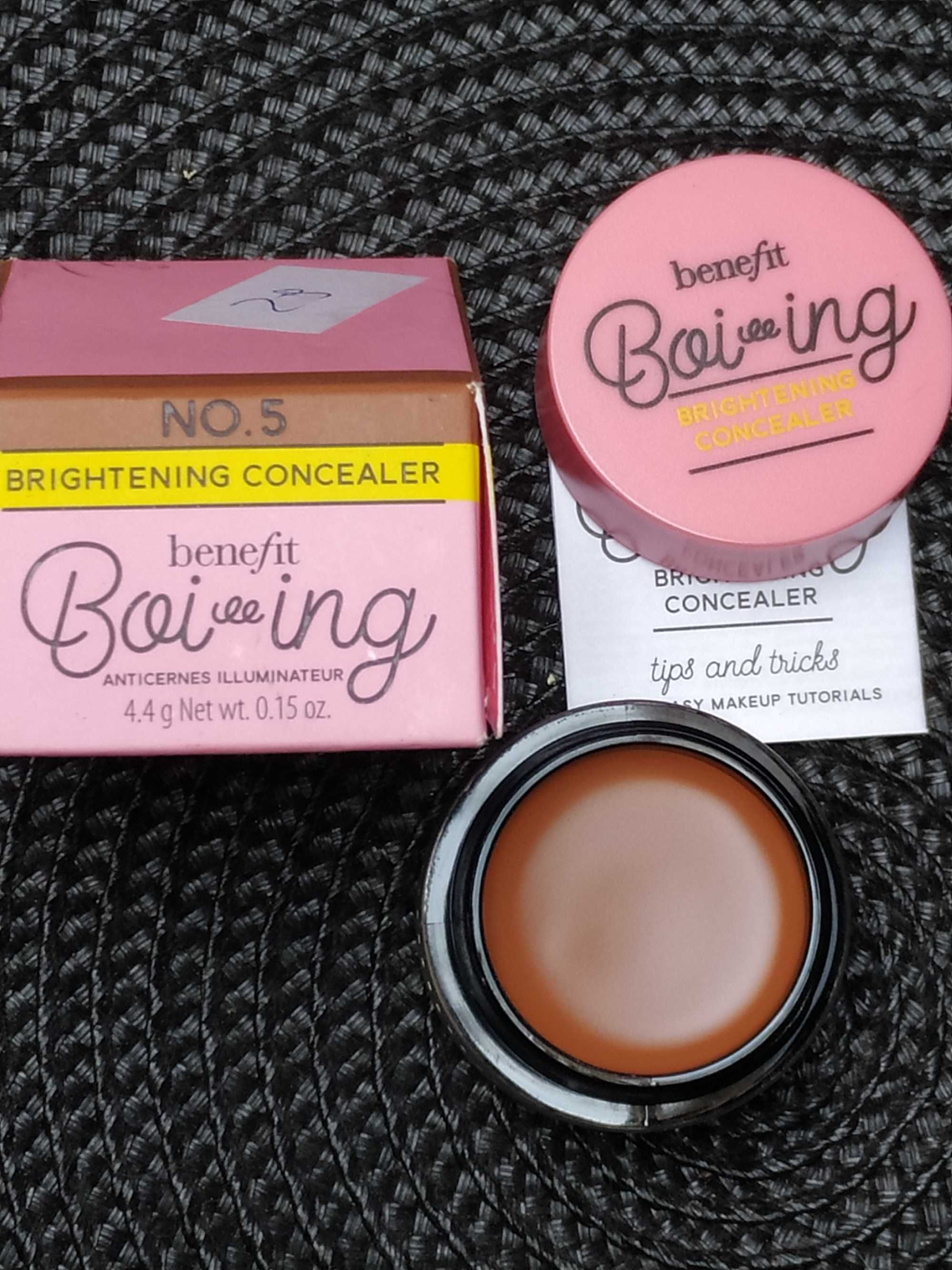 rozświetlacz - brightening concealer,  Benefit , 10% ceny sklepowej