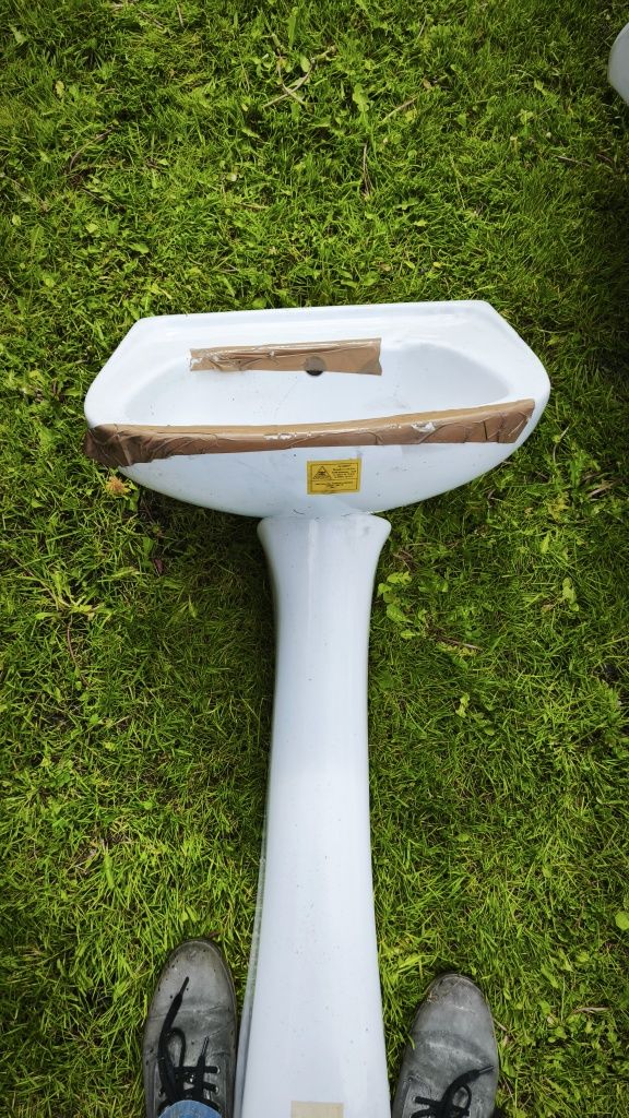 Umywalka noga miska wc