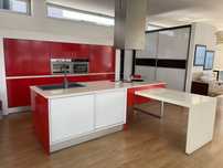 Cozinha Termolaminado Vermelho + Tampo Compac Glaciar