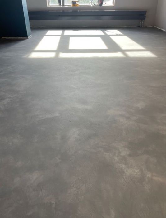 Mikrocement posadzki ściany łazienki meble