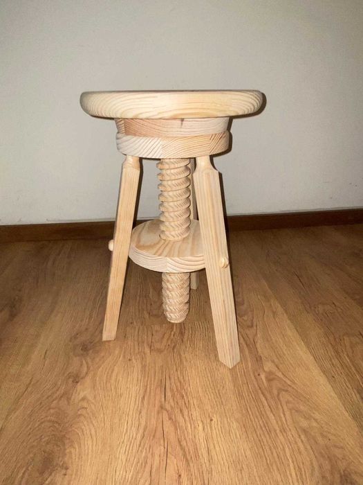Banco giratório 48 cm a 64 cm altura de madeira